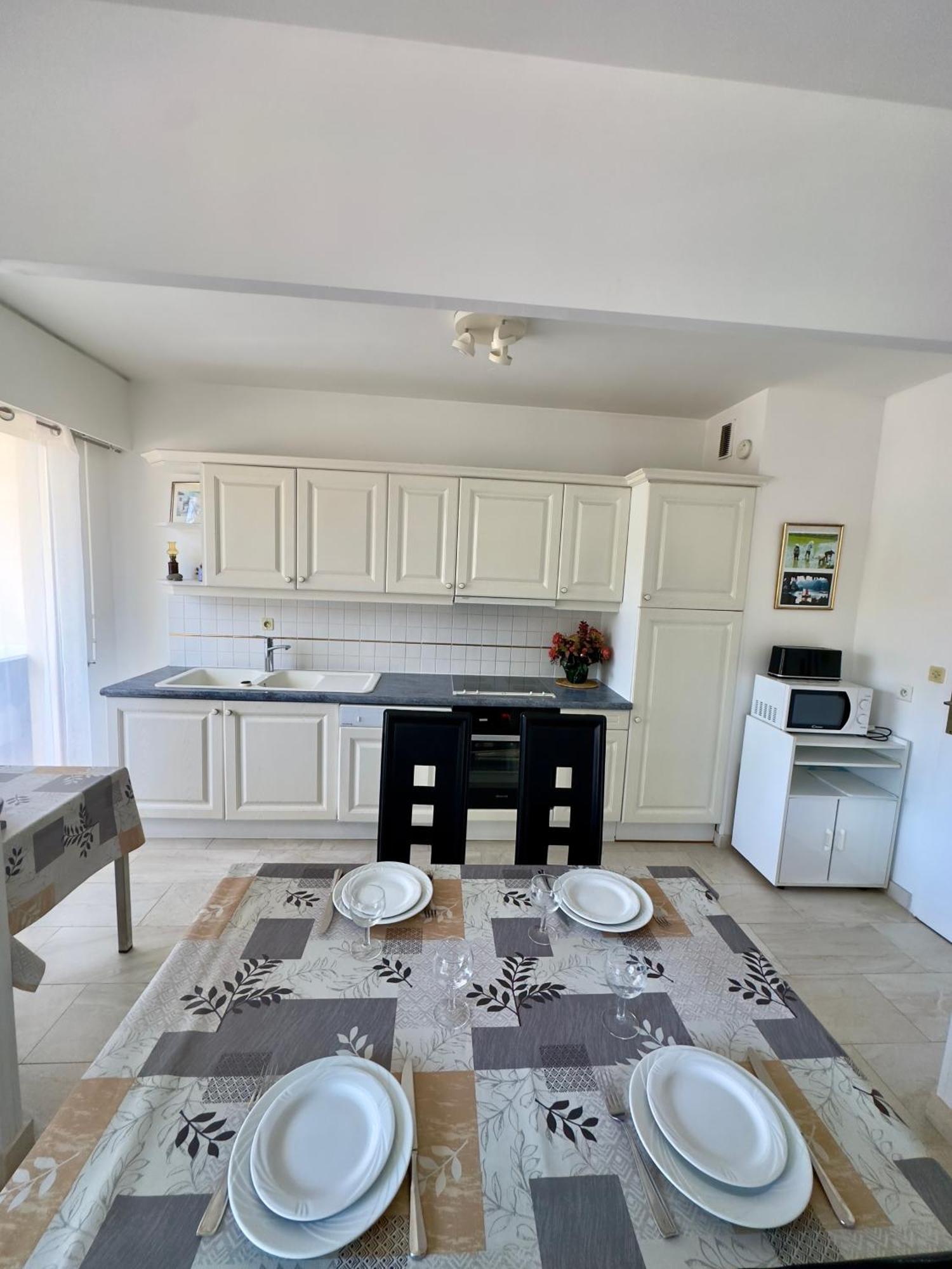 Appartement 2 Pieces Cavalaire Sur Mer 60M2 Buitenkant foto